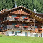 Kratter Alpenplick 아파트