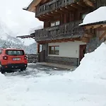 아파트 Kratter Alpenplick 사파다